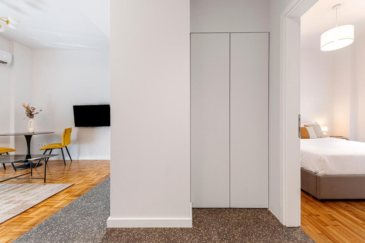 Phaedrus Living: Luxury Flat Panormou Lägenhet Aten Exteriör bild
